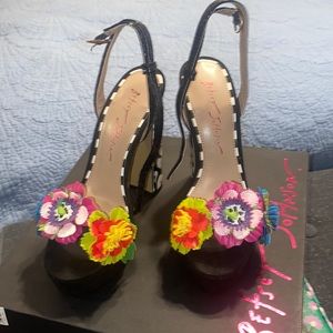 Funky platforms NWOT